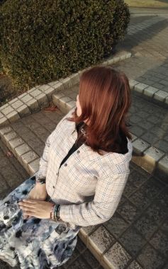 保険屋のおばちゃん-みみ