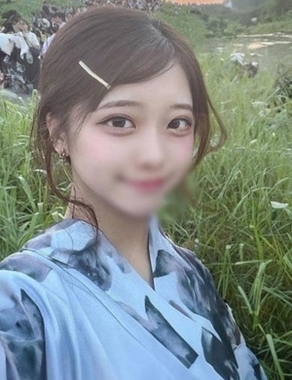 ウルトラホワイト|稚宮ゆか