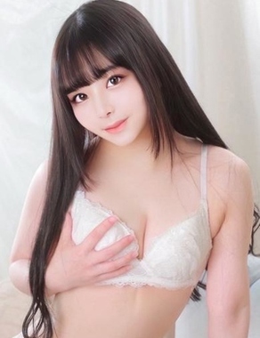 ウルトラホワイト|愛坂みや