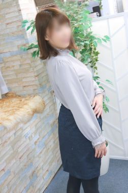 宮崎熟女専門店誘惑熟女|くるみ(清楚美人新人